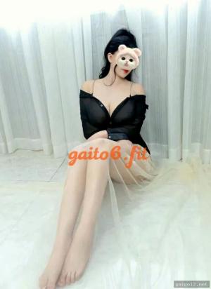Ngọc Bích Người – ảnh