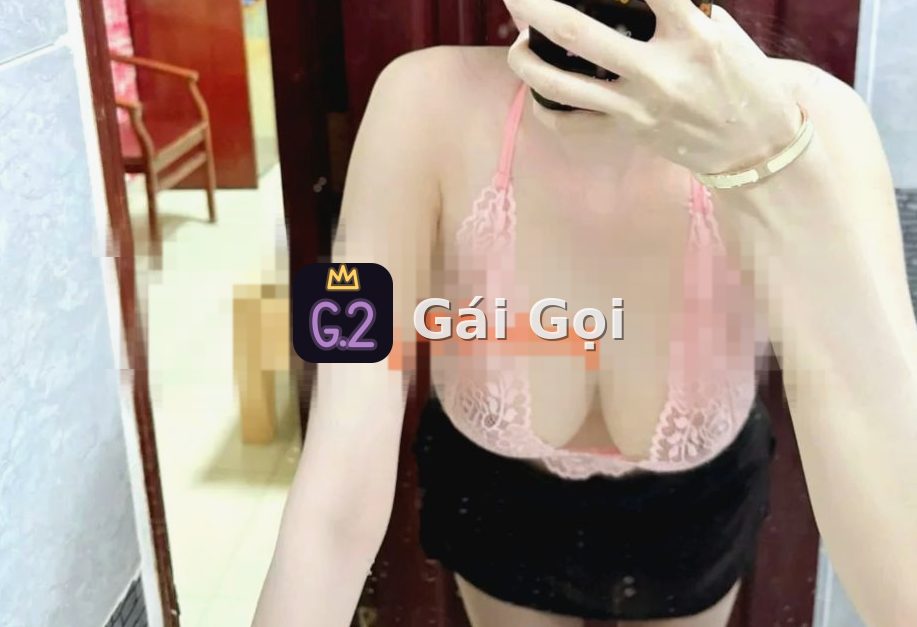 Khánh Linh – gái gọi Tân Bình